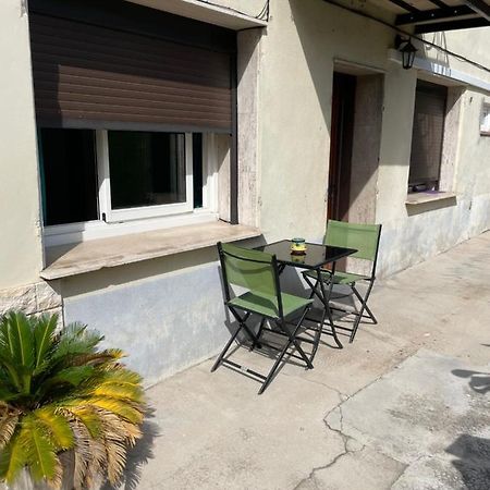 Agreable 2 Pieces En Ville Comme A La Campagne Nice Buitenkant foto
