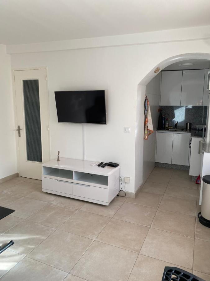 Agreable 2 Pieces En Ville Comme A La Campagne Nice Buitenkant foto